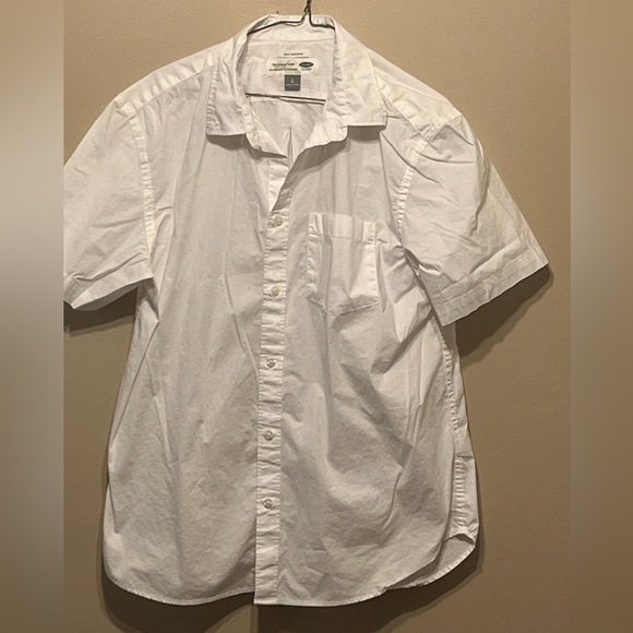 Women’s Old Navy short sleeve button down. - Picture 1 of 3